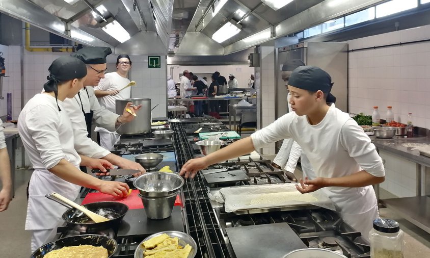 Imatge del curs que s'imparteix a l'Escola d'Hoteleria i Turisme