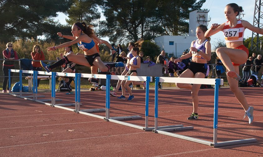 L'atleta cambrilenca Sandra Rebollo, al centre de la imatge