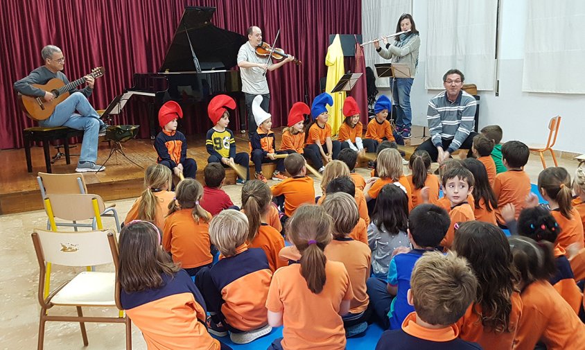 Imatge d'un sessió amb escolars cambrilencs