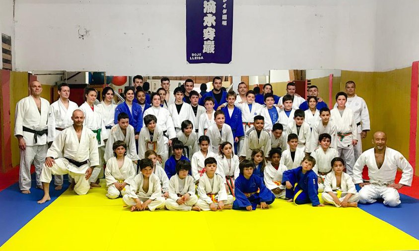 Foto de grup dels judokes participants al seminari tècnic