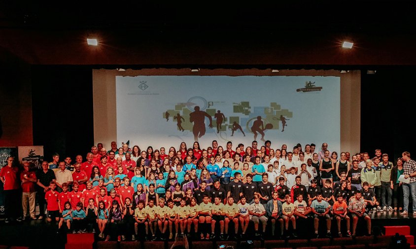 Foto de grup dels esportistes homenatjats