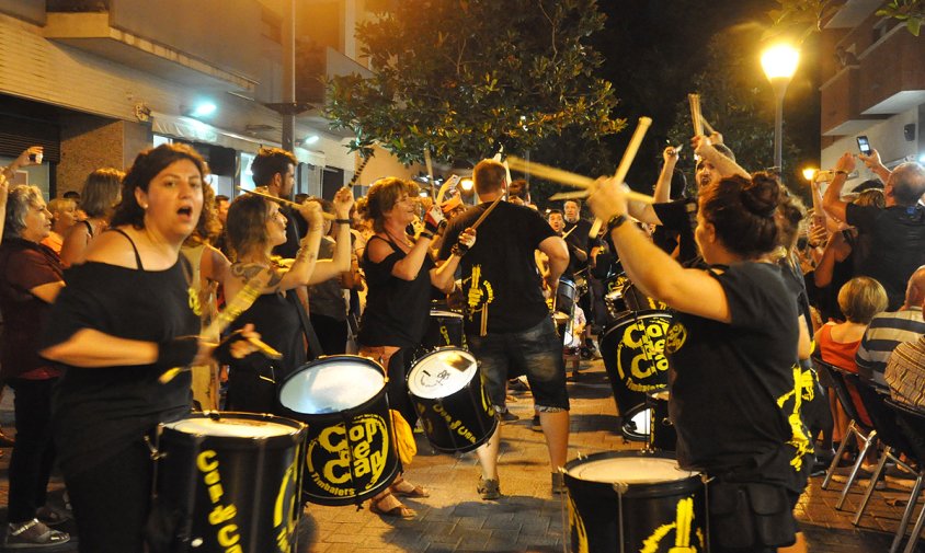 Imatge dels Cop de Cap durant la Trobada de Timbalers, el passat dissabte a la nit