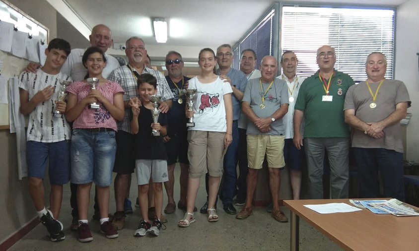 Foto de grup dels tiradors participants a la darrera tirada