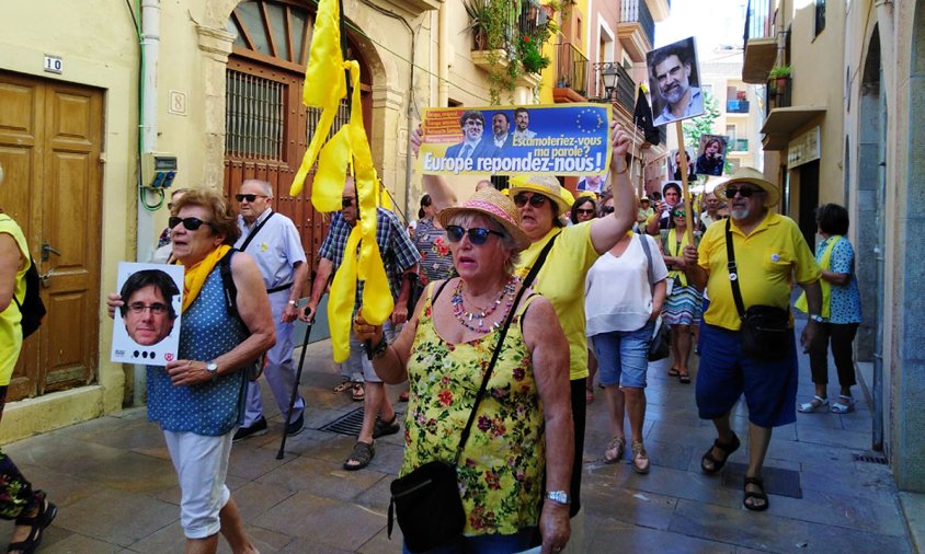 Els Avis i Àvies, ahir, en el decurs del seu recorregut setmanal