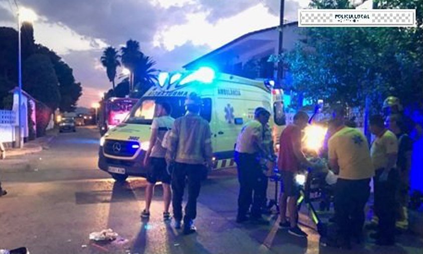 Imatge de l'accident, el passat diumenge al vespre (fotografia extreta del Twitter de la Policia Local de Cambrils)