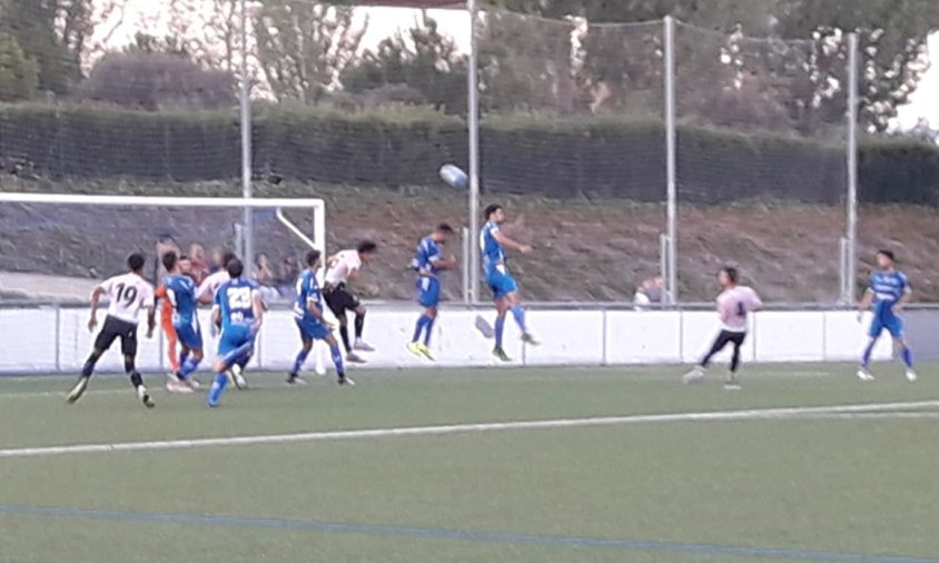 Imatge del partit disputat entre el Cambrils Unió i el juvenil B de l'Espanyol, aquest passat dissabte