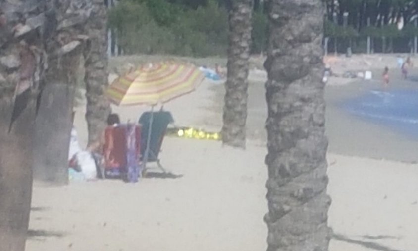 Els fets han succeït, aquest migdia, a la platja de Cambrils Mediterrani