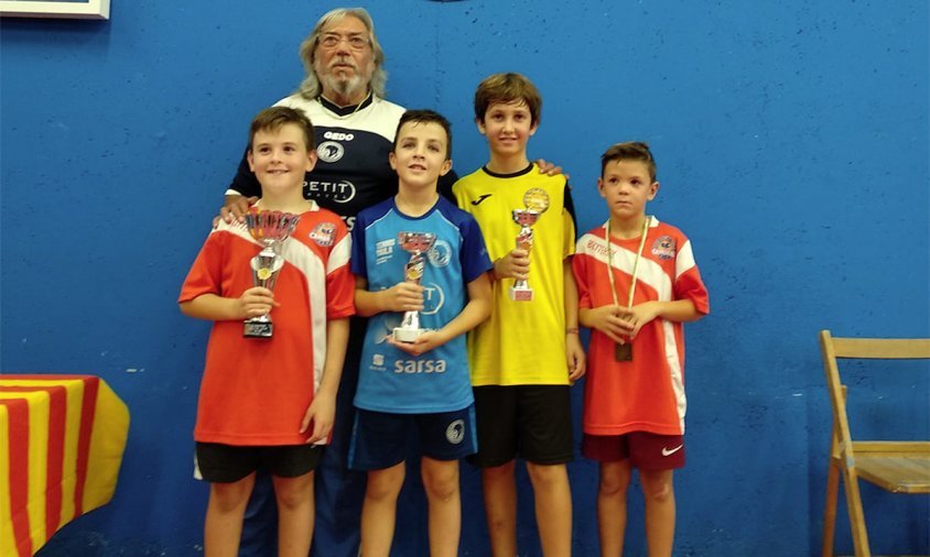 Els dos jugadors del CTT Cambrils, als extrems de la imatge