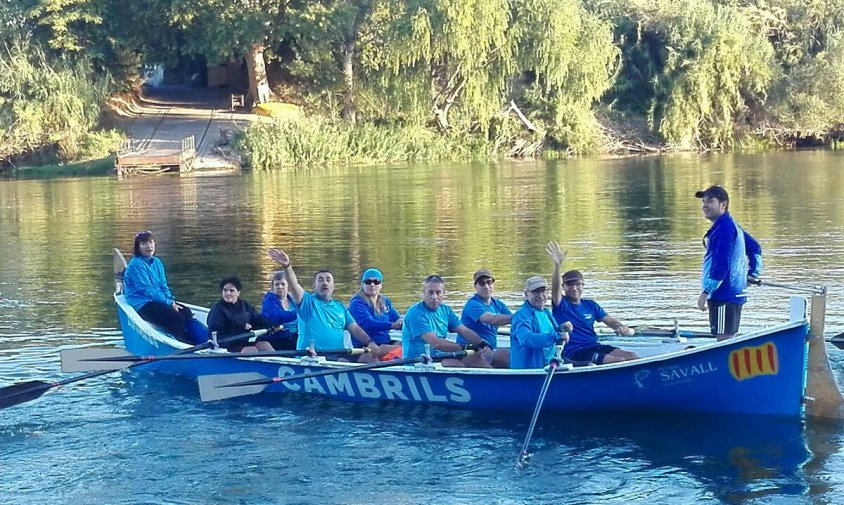 Un moment de la jornada de baixada en llagut pel riu Ebre