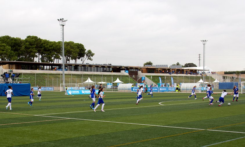 Imatge d'un dels partits disputats al Complex Esportiu Futbol Salou