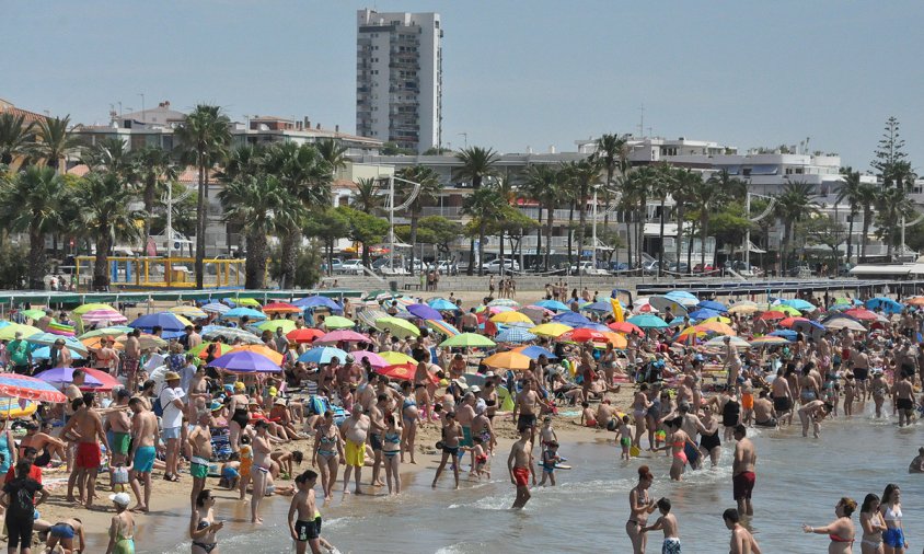 Imatge de la platja del Regueral, aquest estiu