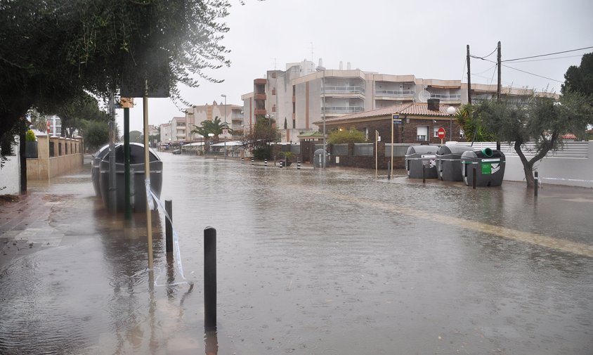 Avinguda de la Diputació inundada, a Vilafortuny, aquest passat dimecres