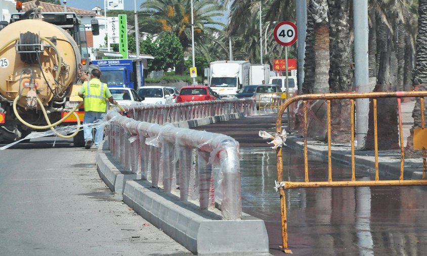 Darrers detalls per a la posada en marxa del carril bici del Regueral, ara fa 10 anys