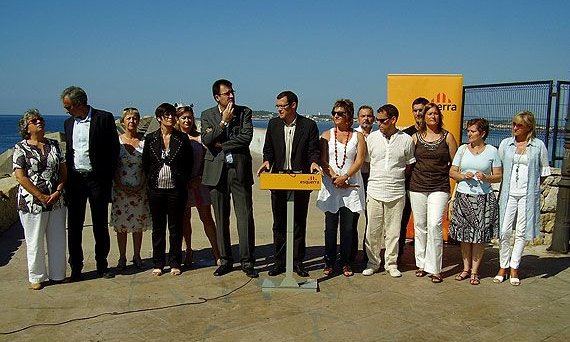 Fotografia de part dels integrants de la llista d'ERC, que va ser presentada ahir al matí