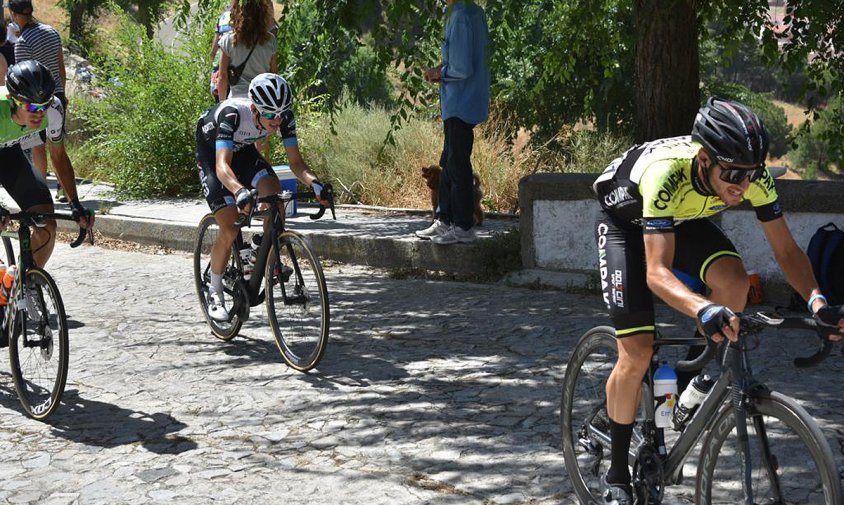 Edgar Curto en un moment de la competició, pujant a l'Alto del Potrillo de Valladolid