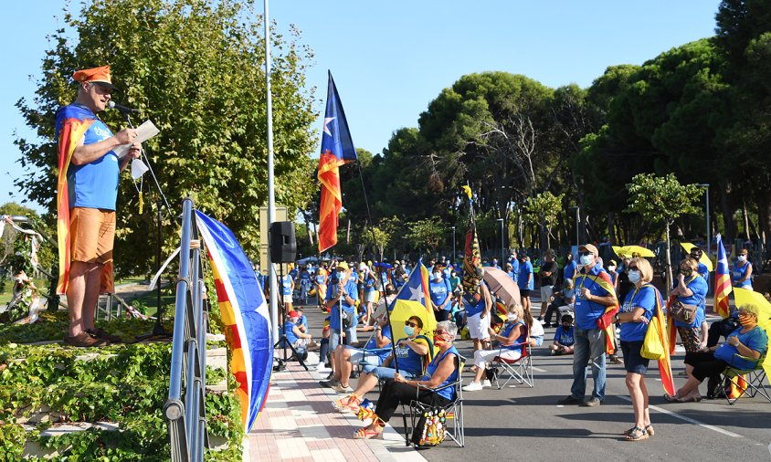 Josep M. Pallisé va llegir el manifest de l'ANC, ahir, a la concentració de Cambrils