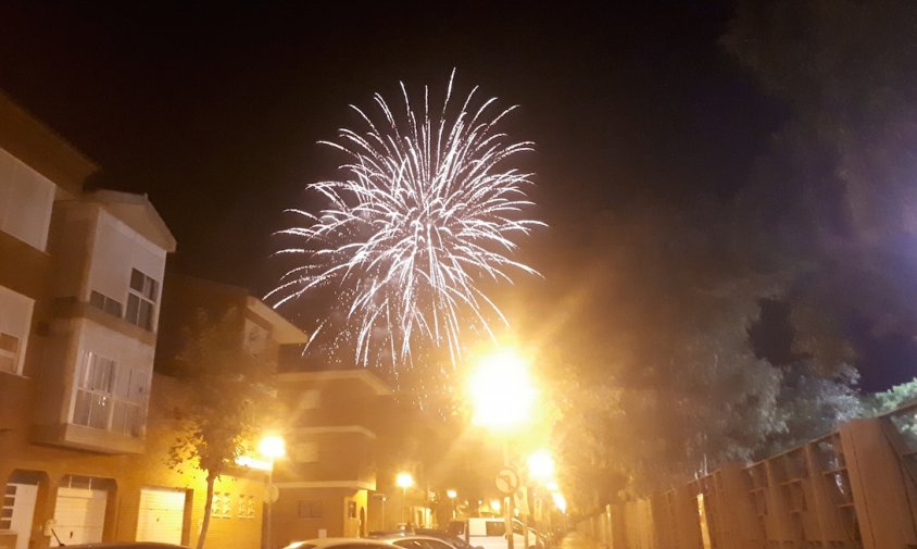 Imatge del castell de focs des de la zona del Pinaret