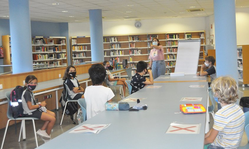 Imatge del taller que es va impartir ahir a la tarda a la Biblioteca