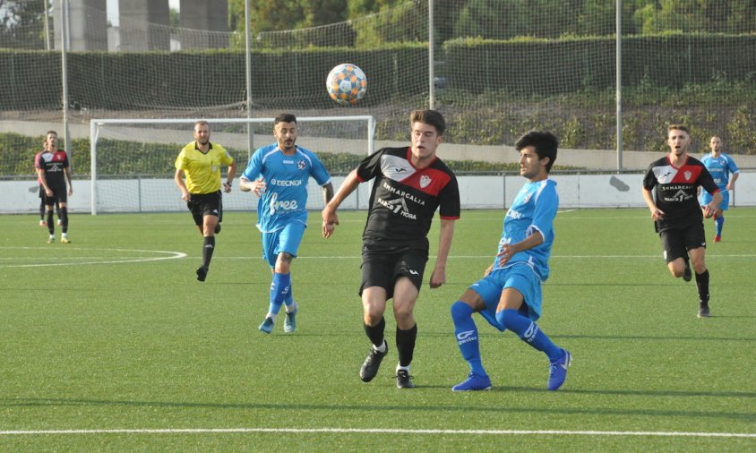 Imatge del partit entre el Cambrils Unió i la Floresta, disputat dissabte a la tarda