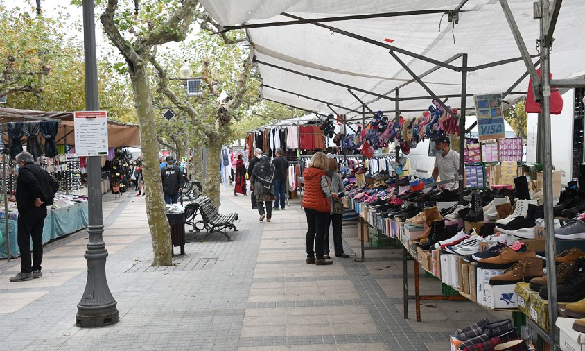 Aspecte del mercadet ambulant de Cambrils, aquest passat dimecres al matí