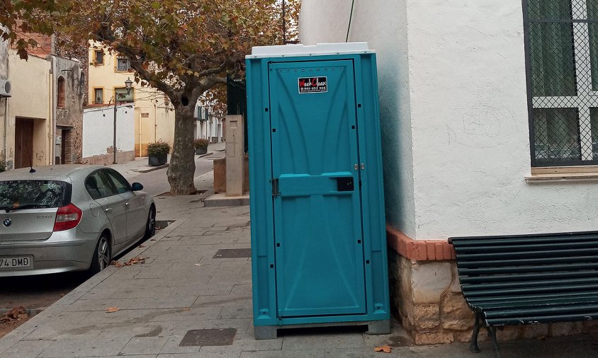 Imatge d'un dels lavabos portàtils instal·lats al passeig d'Albert