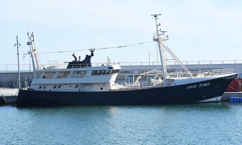 El vaixell Aris Tima es troba actualment al varador del port de Cambrils