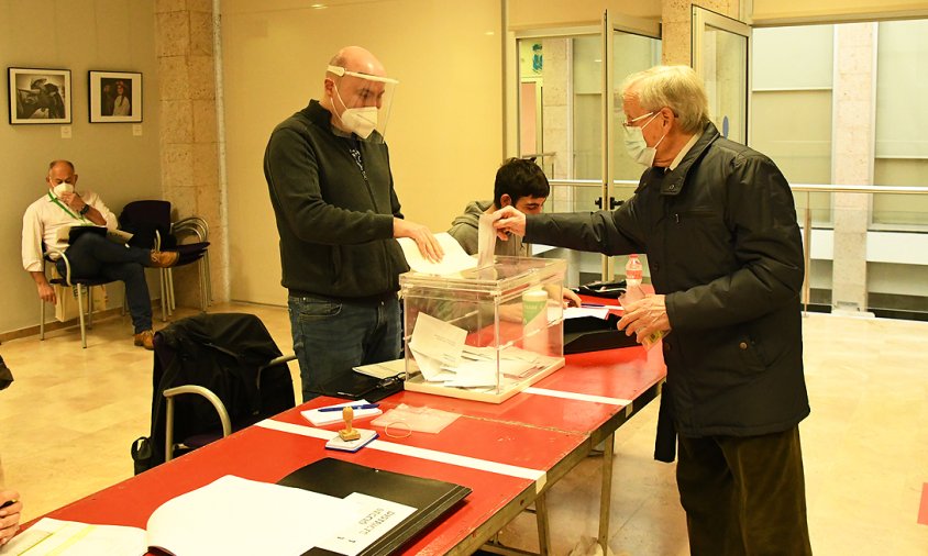 Mesa electoral del Centre Cultural, aquest matí