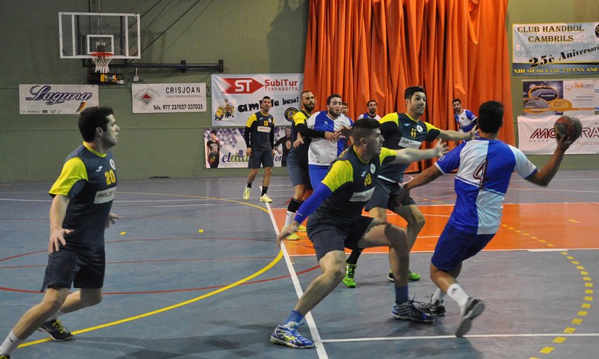 Partit de la primera volta de la lliga entre el CH Cambrils i l'Handbol Sabadell, disputat el passat desembre