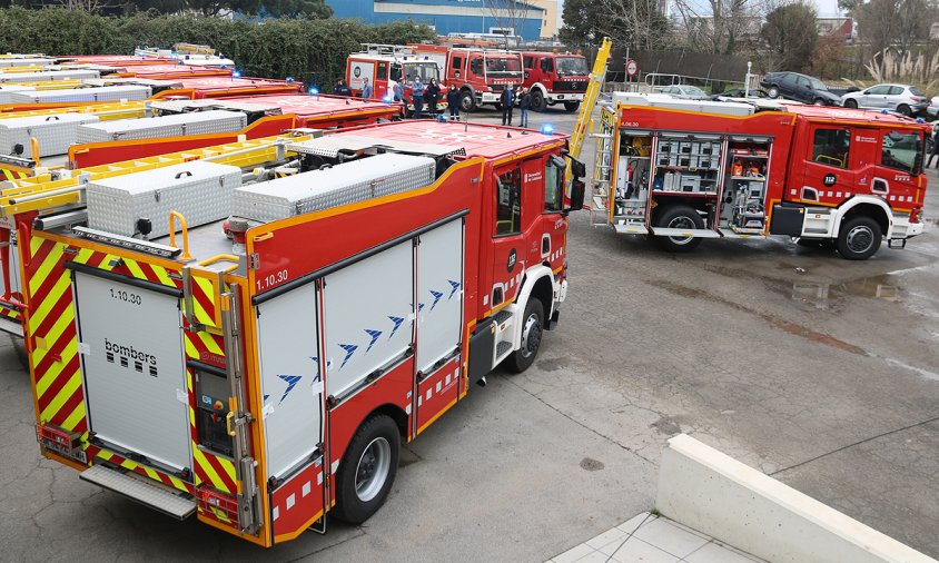 Imatge d'alguns dels nous camions que s'incorporen a la flota dels Bombers de la Generalitat