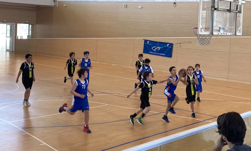 Equip mini masculí nivell C del CB Cambrils en el partit disputat a la pista del Baix Gaià