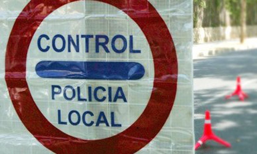 Imatge d'arxiu d'una imatge d'un control policial