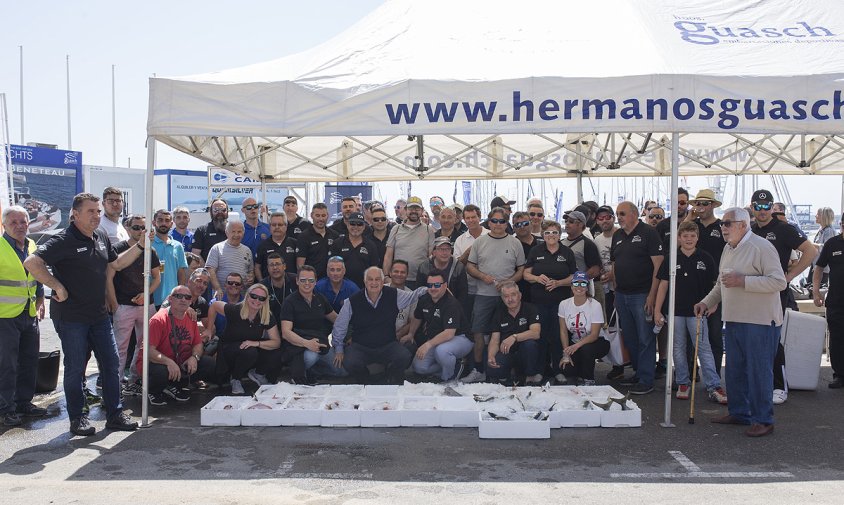 Foto de grup dels participants al concurs de pesca