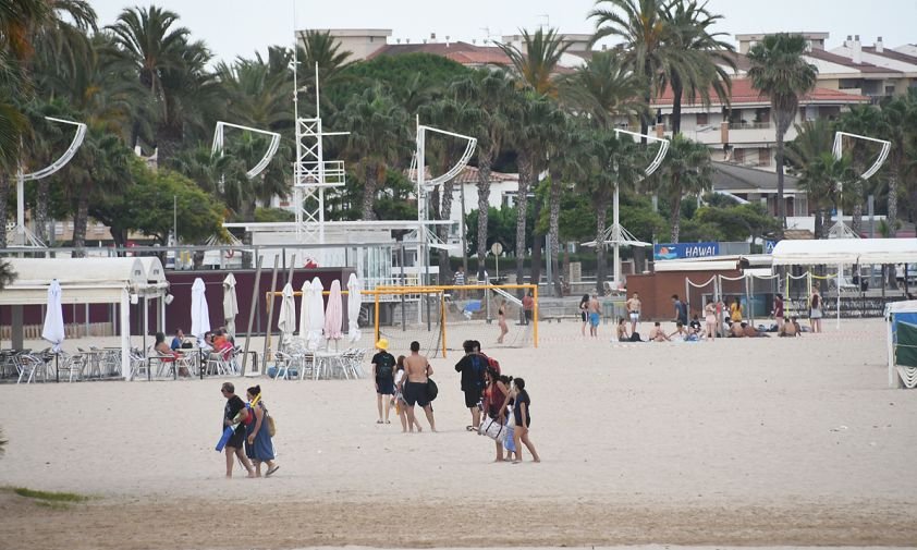 Xiringuitos a la platja del Regueral, aquest estiu