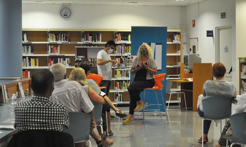 Una de les activitats de la biblioteca relacionada amb el vi, el setembre de l'any passat