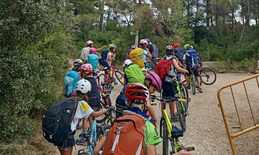 Els Llops i Daines de Mar de l'Agrupament Escolta Gent de Mar fan una ruta en bicicleta i a peu per la Terra Alta