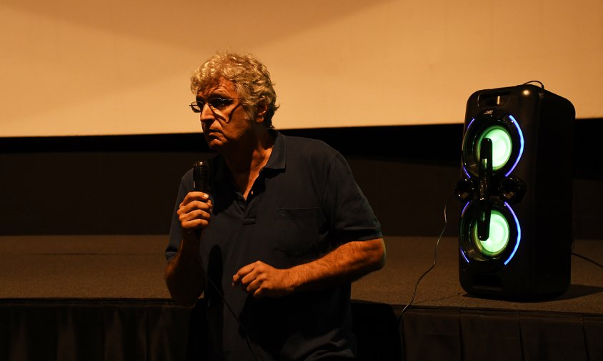 Toni Monné, ahir, al cinema Rambla de l'Art abans de la projecció del documental