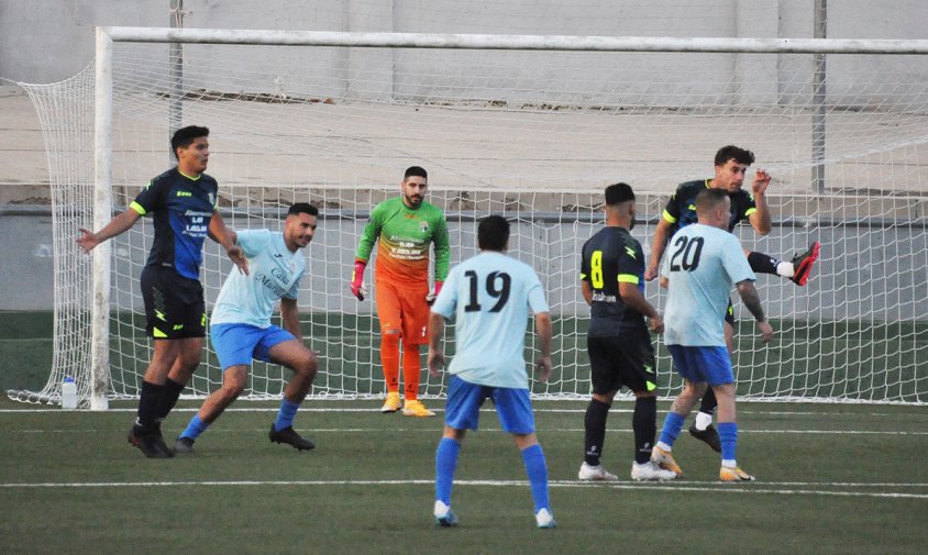 Imatge d'un partit de lliga del Marina Cambrils a casa