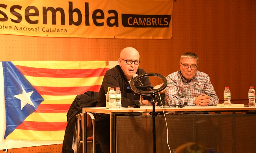 Gonzalo Boye i Koldo Pereda, ahir, a la xerrada celebrada a la sala d'actes del Casal de la Gent Gran