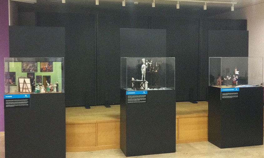 Imatge de part de l'exposició "Plastihistòria de la Humanitat", al Centre Cultural