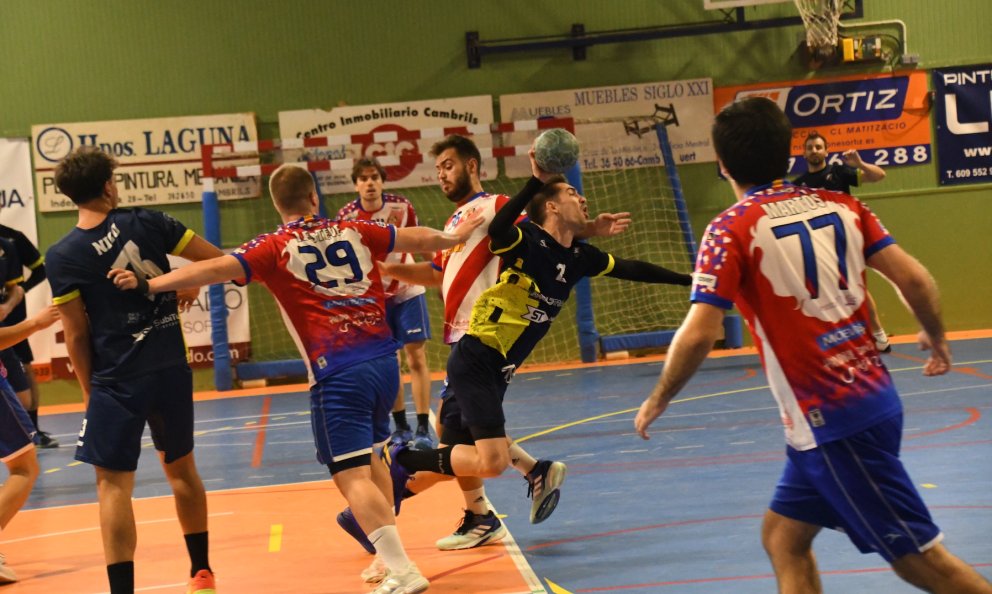 El CH Cambrils cau derrotat a la complicada pista de l'Handbol Berga